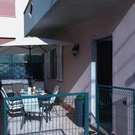 La Perla Rossa Apartment *